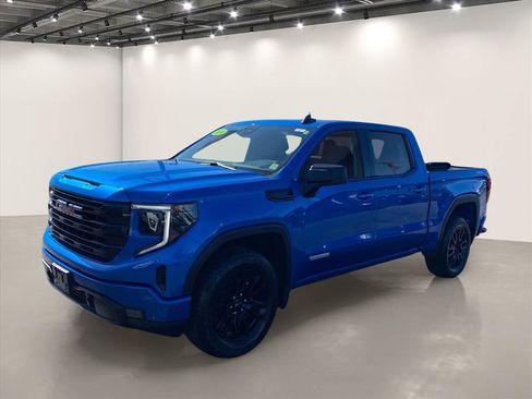 Used 2024 GMC Sierra 1500 Elevation AWD/4WD image 3