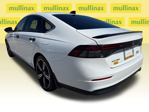 Used 2023 Honda Accord Sport image 9