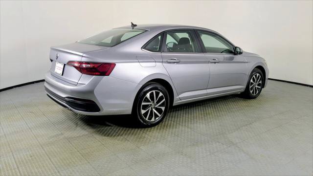 Used 2024 Volkswagen Jetta S FWD image 7