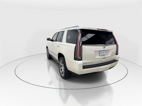 Used 2015 Cadillac Escalade Premium image 6