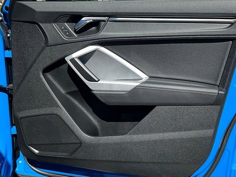 Used 2023 Audi Q3 2.0T Premium image 24