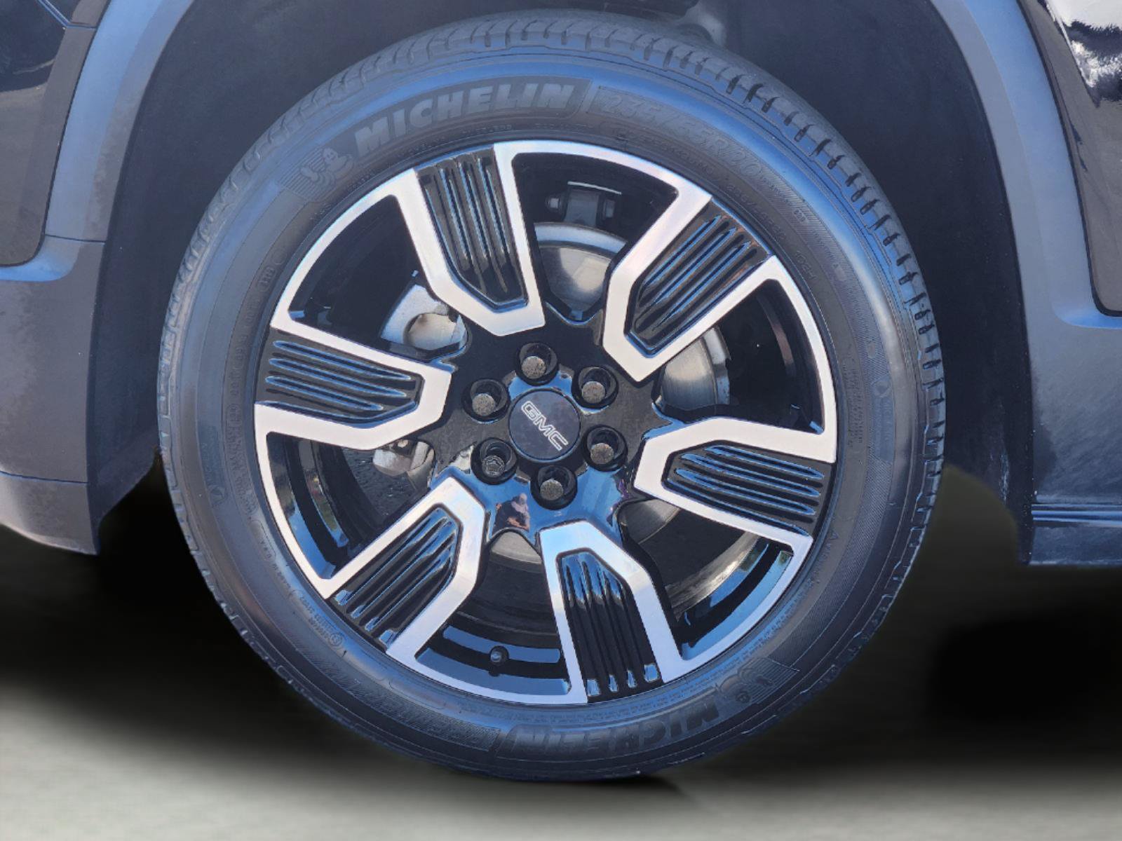 Used 2019 GMC Acadia SLT w/ Black Edition FWD image 10