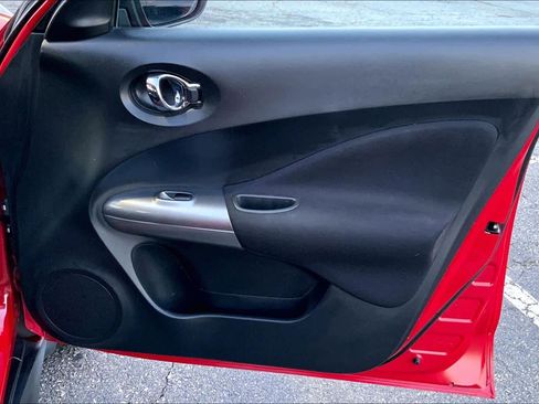 Used 2017 Nissan Juke S image 21