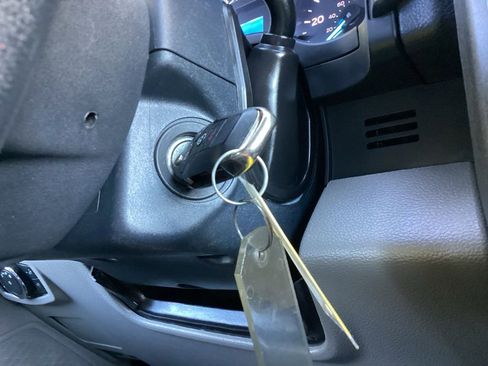 Used 2022 Ford F250 XL w/ Power Equipment Group image 55