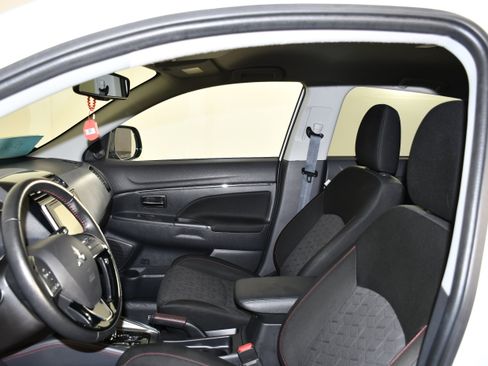 Used 2022 Mitsubishi Outlander Sport LE FWD image 25