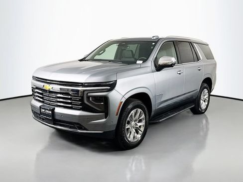 Used 2025 Chevrolet Tahoe Premier AWD/4WD image 3