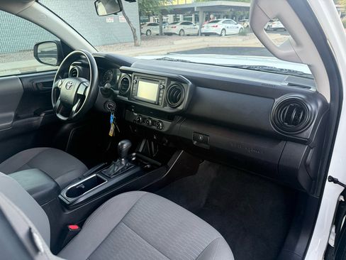 Used 2016 Toyota Tacoma SR5 image 14