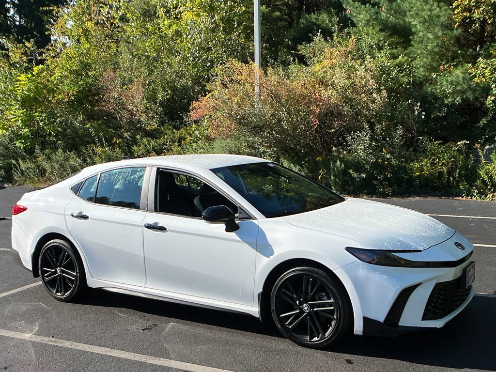 Used 2026 Toyota Camry Hybrid w/ Convenience Package AWD/4WD image 7