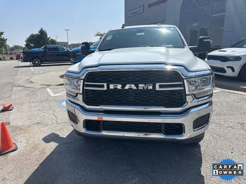 Used 2024 RAM 2500 Tradesman w/ Chrome Appearance Group image 10