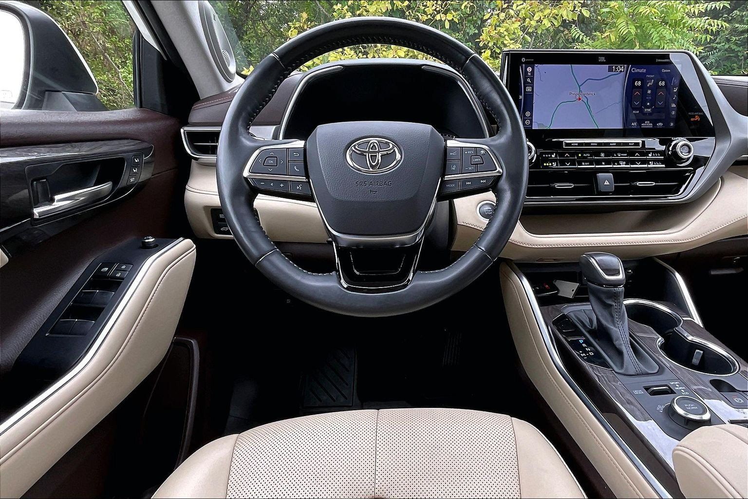 Used 2021 Toyota Highlander Limited AWD/4WD image 5