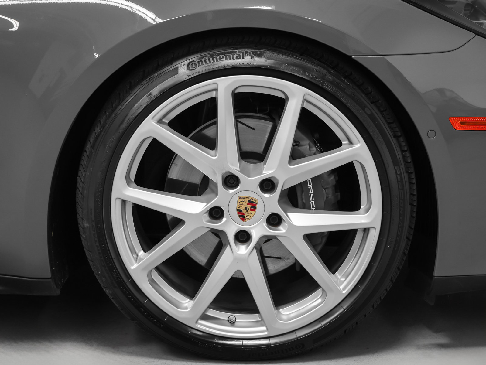 Certified 2025 Porsche Panamera 4 AWD/4WD image 16