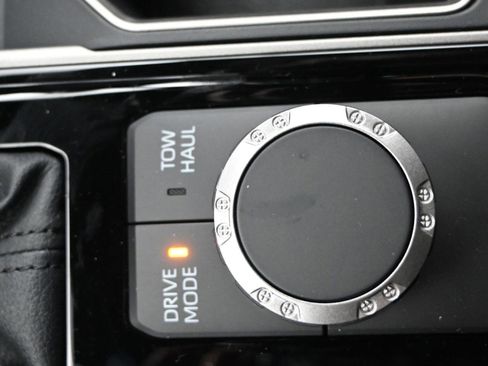 Used 2025 Toyota Tundra SR5 w/ SR5 Convenience Package RWD image 28