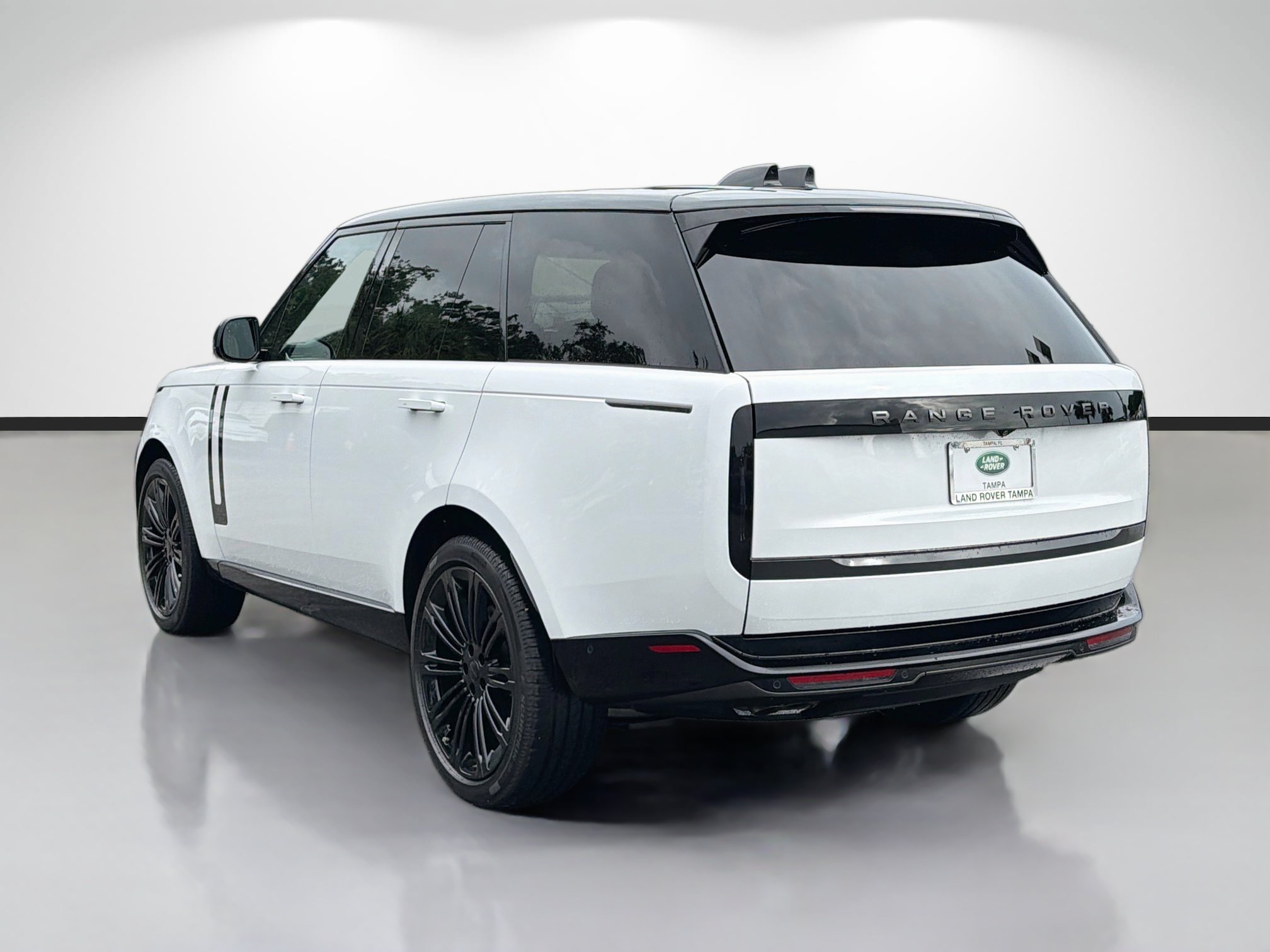 New 2026 Land Rover Range Rover SE AWD/4WD image 3