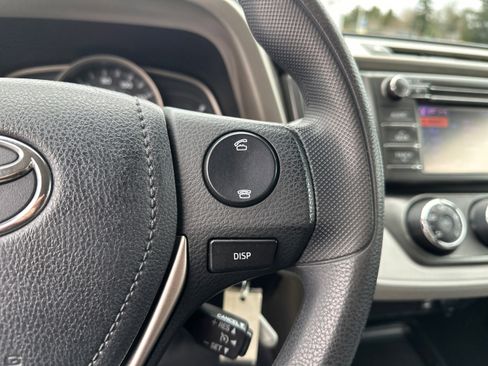 Used 2013 Toyota RAV4 LE image 37