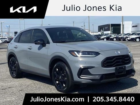 Used 2025 Honda HR-V Sport image 1