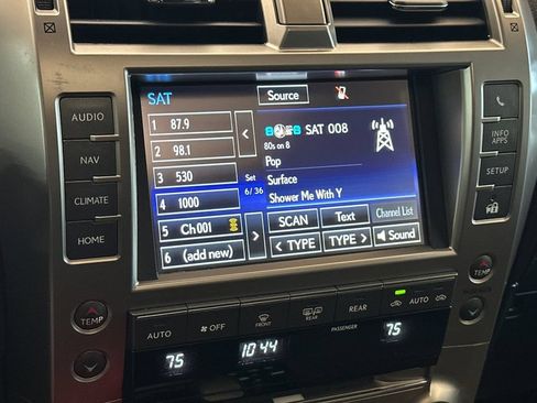 Certified 2020 Lexus GX 460 Premium w/ Premium Package AWD/4WD image 19