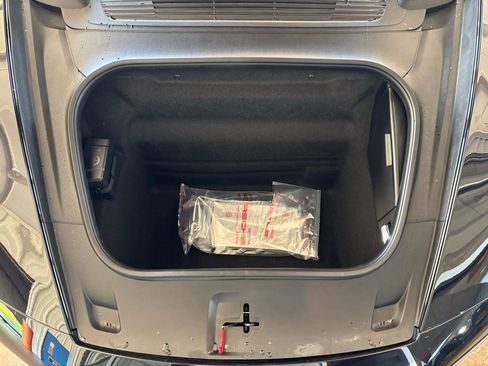 Used 2025 Porsche 911 Carrera 4 GTS image 33