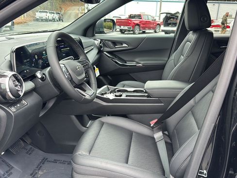 New 2026 Chevrolet Equinox LT w/ Convenience Package II image 8