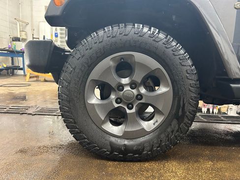 Used 2017 Jeep Wrangler Unlimited Sport AWD/4WD image 34