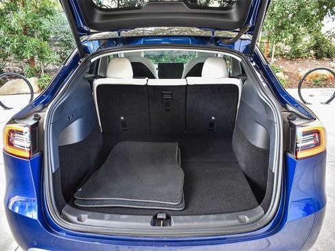 Used 2021 Tesla Model Y Performance image 23