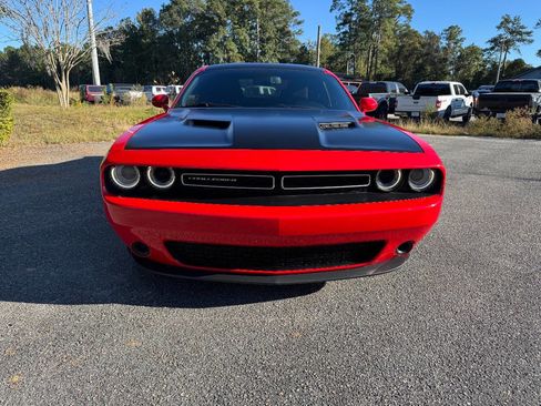 Used 2020 Dodge Challenger SXT image 24