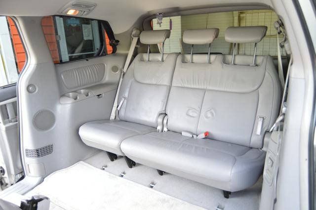 Used 2004 Toyota Sienna XLE Limited w/ Limited Pkg 5 FWD image 14