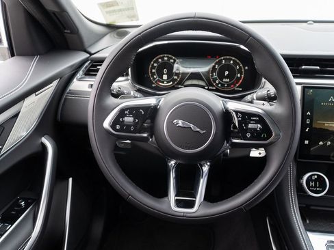 Used 2025 Jaguar F-PACE R-Dynamic S AWD/4WD image 12