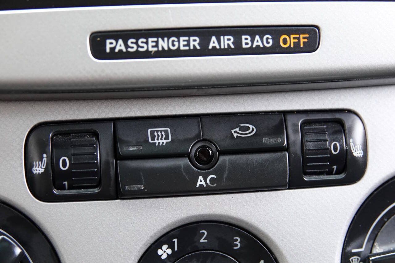 Used 2007 Volkswagen Passat 2.0T FWD image 82