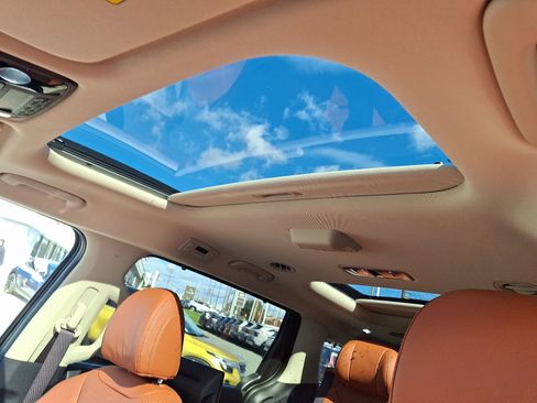 New 2026 Kia Carnival SX Prestige image 10