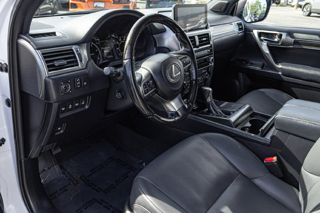 Used 2023 Lexus GX 460 Premium w/ Premium Package AWD/4WD image 15