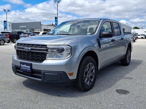 Used 2022 Ford Maverick XLT FWD image 5