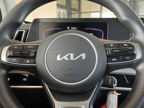 Used 2025 Kia Sportage LX image 27