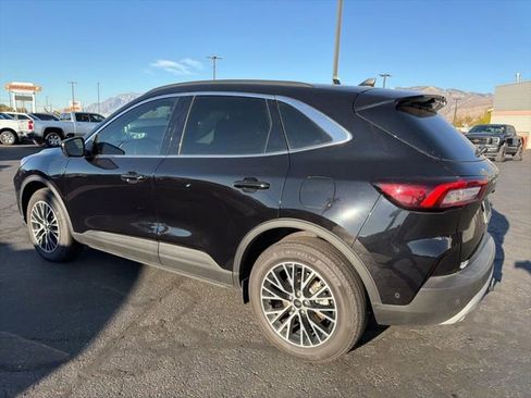 Used 2024 Ford Escape PHEV w/ PHEV Premium Package image 18