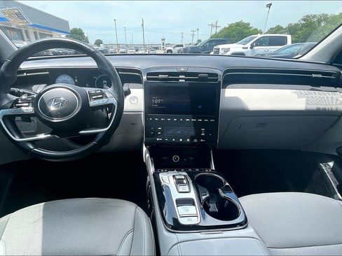 Used 2022 Hyundai Tucson Limited FWD image 16