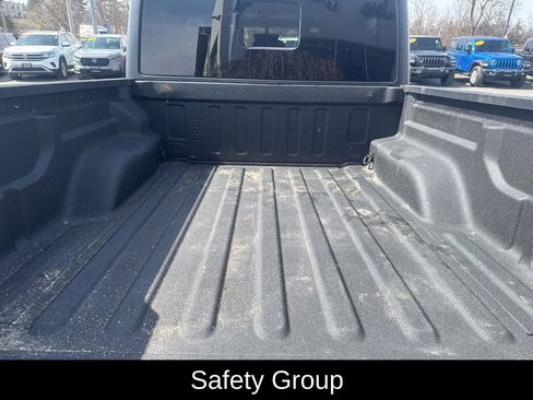 Used 2022 Jeep Gladiator Overland w/ Popular Equipment Package AWD/4WD image 17