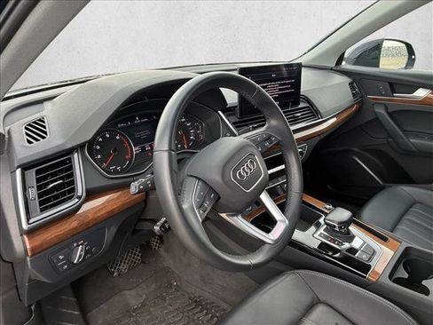 Used 2023 Audi Q5 2.0T Premium w/ Convenience Package AWD/4WD image 10