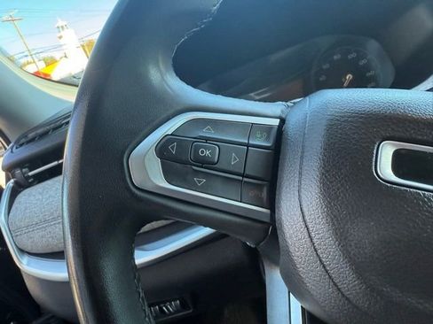 Certified 2022 Jeep Compass Latitude image 11