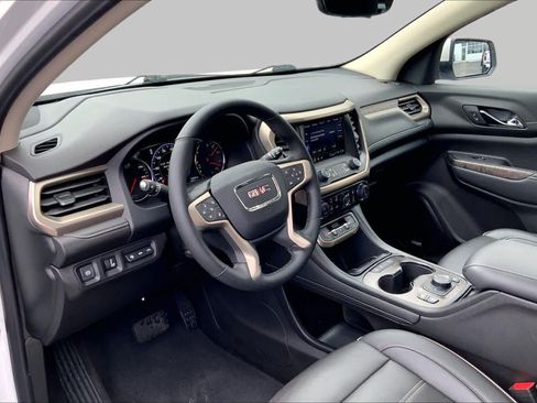 Used 2023 GMC Acadia Denali w/ Denali Technology Package AWD/4WD image 17