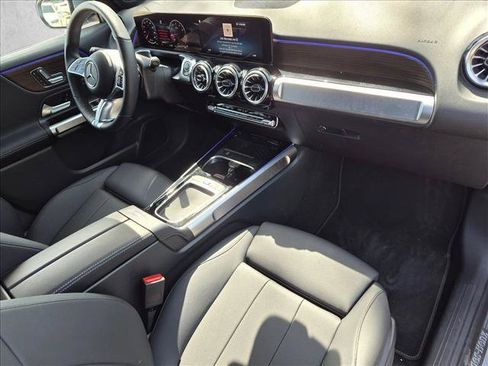 Used 2026 Mercedes-Benz GLB 250 image 20
