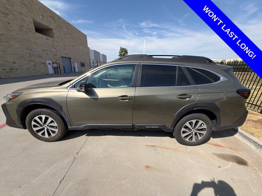 Used 2024 Subaru Outback Premium AWD/4WD image 2