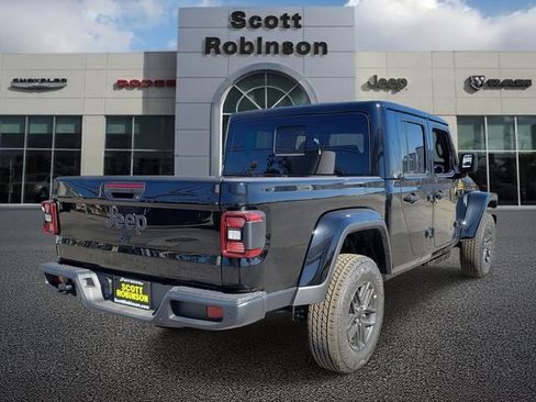 New 2026 Jeep Gladiator Sport image 4