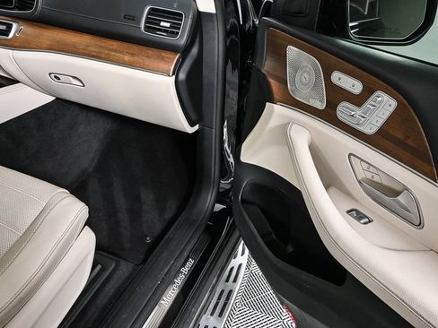 Used 2022 Mercedes-Benz GLS 450 4MATIC image 25