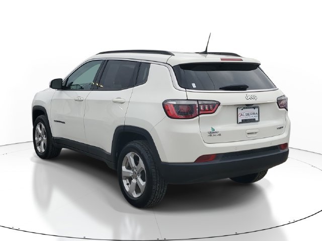 Used 2017 Jeep Compass Latitude w/ Popular Equipment Group AWD/4WD image 3