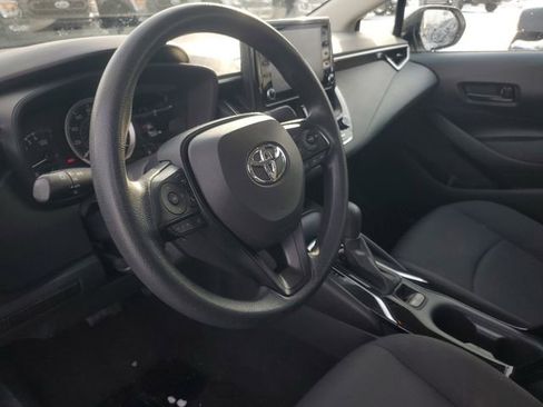 Used 2022 Toyota Corolla LE image 10