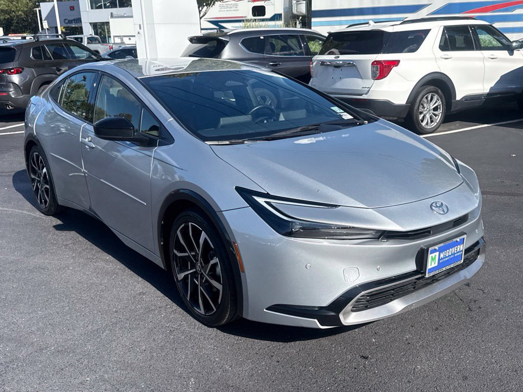 Used 2023 Toyota Prius Prime FWD image 11