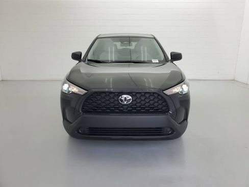 Used 2025 Toyota Corolla Cross L FWD image 3