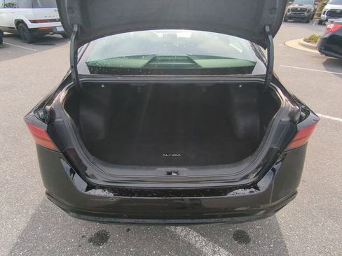 Used 2023 Nissan Altima 2.5 SV image 39