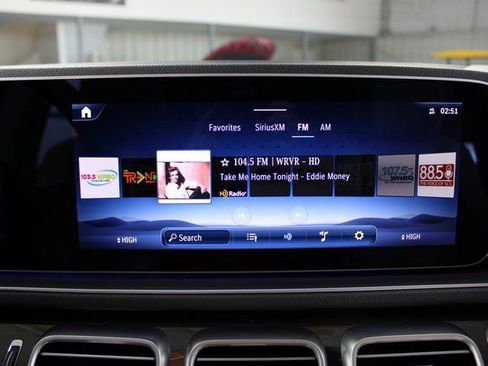 Used 2024 Mercedes-Benz GLE 450e 4MATIC image 25