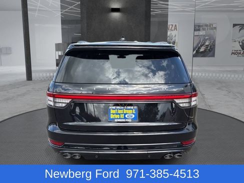 Used 2025 Lincoln Aviator Reserve w/ Equipment Group 201A AWD/4WD image 6