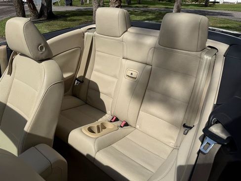 Used 2014 Volkswagen Eos Komfort FWD image 9
